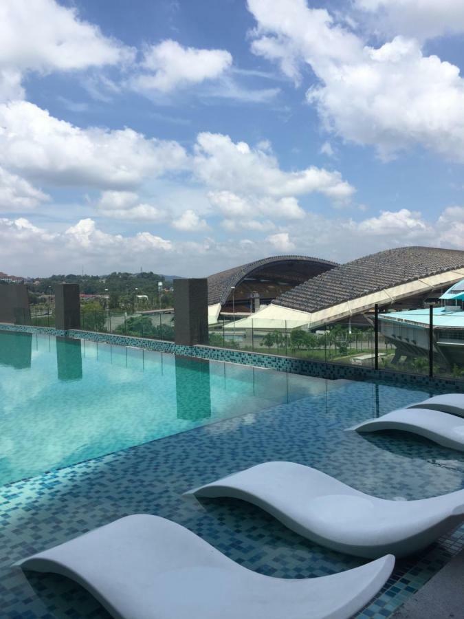 Hot! Niki Emira - Aeon Mall - City Centre - Netflix - Msu - Wifi ชาห์อาลัม ภายนอก รูปภาพ